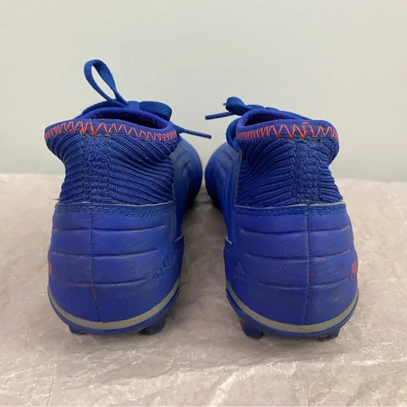 Youth Adidas Predator Cleats - Big Kids Size 4 - Picture 6 of 8